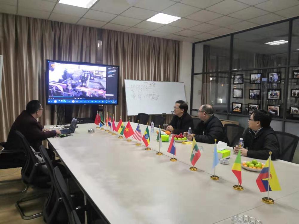 澳门新葡平台网址8883党委陈为旭书记一行到校友企业福建金泉集团走访调研-5e811a818139580a 澳门新葡平台网址8883党委陈为旭书记一行到校友企业福建金泉集团走访调研-5e811a818139580a